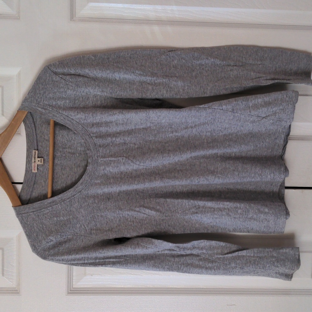 zenana outfitters gray long sleeve swoop neck‎